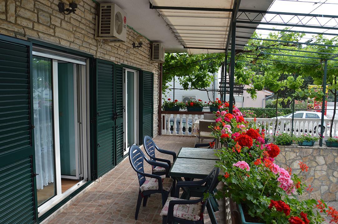Apartments "Ruza" Водице Экстерьер фото
